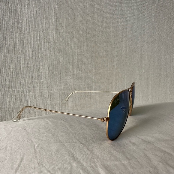 Ray-Ban Aviator Flash Lenses Polarized in Matte Gold / Blue Lens - Picture 5 of 10
